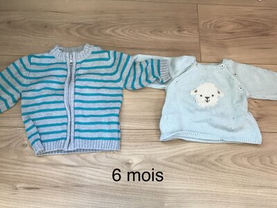 Vente vêtements enfant, 96F35994-289B-4968-AAA5-82362AF967D7
