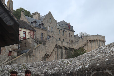 2023 09 20 Le Mont-Saint-Michel, IMG_5989 Les remparts et la tour Nord depuis le Bastion