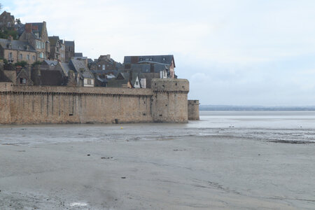 2023 09 21 Du Mont-Saint-Michel à Vivier-Sur-Mer, IMG_6125 Vue depuis le pont-passerelle