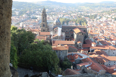 2024 09 02 Le-Puy-en-Velay - Aiguilhe, IMG_7197 La cathédrale depuis la montée vers le Rocher Corneille