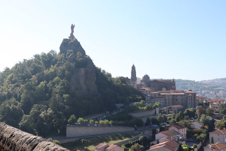 2024 09 02 Le-Puy-en-Velay - Aiguilhe, IMG_7256 Le Rocher Corneille depuis le Rocher Saint-Michel