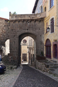 2024 09 02 Le-Puy-en-Velay - Aiguilhe, IMG_7310 La porte Saint-Georges