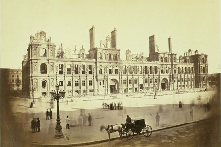 Généalogie en dilettante, ruines_de_lhotel_de_villebd-960x640