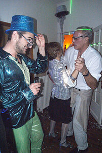 2013 - TOUT CE QUI BRILLE, R0018439