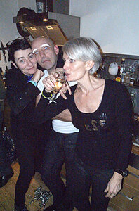 2013 - TOUT CE QUI BRILLE, R0018467