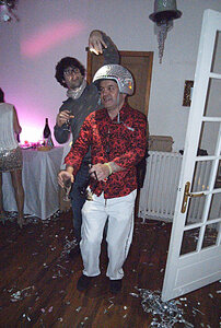 2013 - TOUT CE QUI BRILLE, R0018471