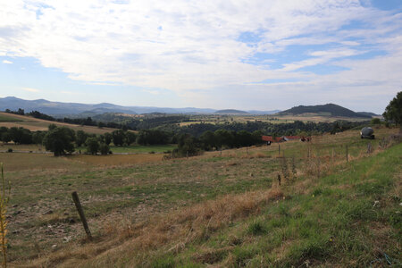 2024_09_03 Du Puy-en-Velay à Chadernac (Le Brignon), IMG_7333 Vue depuis le chemin de l’Estrade