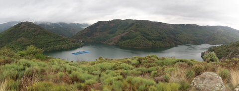 2024_09_07 De la Garde-Guérin à Villefort, IMG_7776 - IMG_7779 Le lac de Villefort depuis la chapelle Saint-Loup