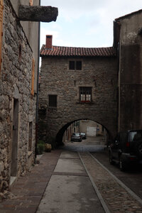 2024_09_08 De Villefort à Génolhac, IMG_7884 La rue de l’Arceau, Génolhac