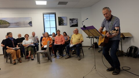  LANDEVENNEC Juillet 2024 --->Les Veillées-chansons en Bretagne Finistère : Album photos et vidéos de Christine, Claire, Claude, Francine, Marc, Marie, Monique, Sarah. Et des Veillées Partagées à Landévennec et à Tregarvan. , VLDSCF2527