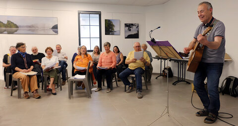  LANDEVENNEC Juillet 2024 --->Les Veillées-chansons en Bretagne Finistère : Album photos et vidéos de Christine, Claire, Claude, Francine, Marc, Marie, Monique, Sarah. Et des Veillées Partagées à Landévennec et à Tregarvan. , VLDSCF2536-2x