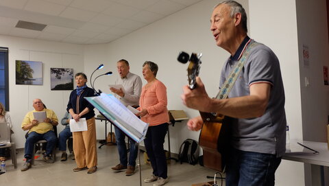  LANDEVENNEC Juillet 2024 --->Les Veillées-chansons en Bretagne Finistère : Album photos et vidéos de Christine, Claire, Claude, Francine, Marc, Marie, Monique, Sarah. Et des Veillées Partagées à Landévennec et à Tregarvan. , VLDSCF2541