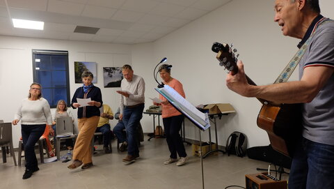  LANDEVENNEC Juillet 2024 --->Les Veillées-chansons en Bretagne Finistère : Album photos et vidéos de Christine, Claire, Claude, Francine, Marc, Marie, Monique, Sarah. Et des Veillées Partagées à Landévennec et à Tregarvan. , VLDSCF2553