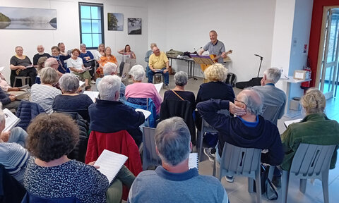  LANDEVENNEC Juillet 2024 --->Les Veillées-chansons en Bretagne Finistère : Album photos et vidéos de Christine, Claire, Claude, Francine, Marc, Marie, Monique, Sarah. Et des Veillées Partagées à Landévennec et à Tregarvan. , FWhatsApp Image 2024-07-15 at 23.13_Rec