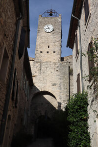 2024_09_12 De Vézénobres à Saint-Chaptes, IMG_8149 La porte de Sabran et la tour de l’horloge