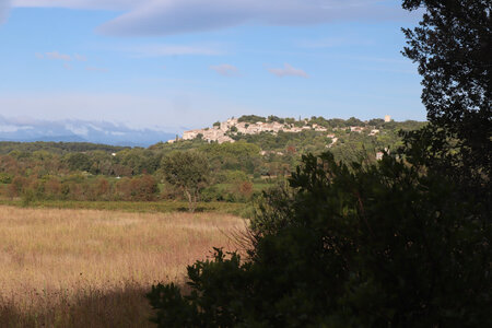 2024_09_12 De Vézénobres à Saint-Chaptes, IMG_8158 Vue sur Vézénobres depuis le sentier vers Ners