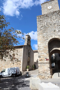 2024_09_12 De Vézénobres à Saint-Chaptes, IMG_8191 La tour de l’Horloge et l’église Saint-Paul, Brignon