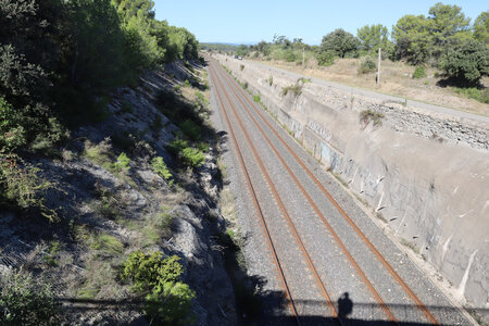 2024_09_14 De La Calmette à Nîmes, IMG_8311 La traversée de la voie ferrée après le Mas de Ponge