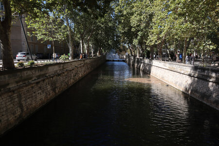 2024_09_14 De La Calmette à Nîmes, IMG_8327 Le canal de la Fontaine