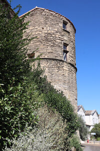 2024_09_15 De Nîmes à Saint-Gilles, IMG_8371 Le château de Générac