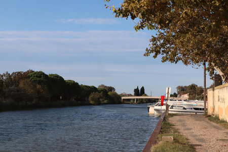 2024_09_16 Saint-Gilles, IMG_8404 Le canal du Rhône