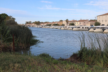 2024_09_16 Saint-Gilles, IMG_8407 Le canal du Rhône et le port fluvial