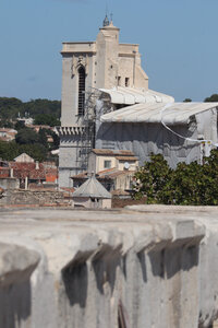 2024_09_17_Nîmes, IMG_8590 La cathédrale Notre-Dame-et-Saint-Castor depuis les arènes