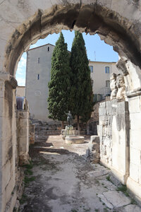 2024_09_17_Nîmes, IMG_8609 La porte d’Auguste