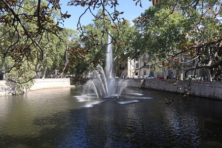 2024_09_17_Nîmes, IMG_8622 Le canal de la Fontaine