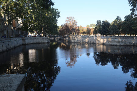 2024_09_17_Nîmes, IMG_8714 Le canal de la Fontaine