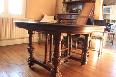 CHAMPAGNOLE-salle à manger, 3.0_Table Henri II