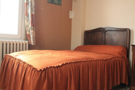 CHAMPAGNOLE chambre 2, 1_ch.2_Lit