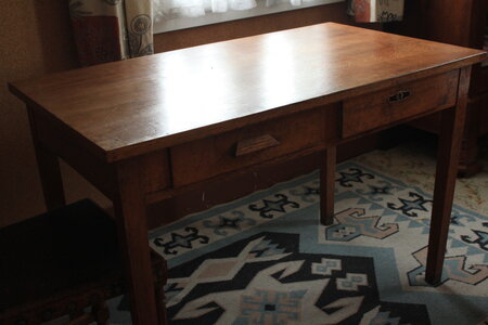 CHAMPAGNOLE chambre 2, 7_ch.2_Table