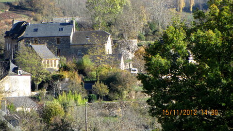 Ballade à Saint-Austremoine (Aveyron), Juste avant Saint-Austremoine