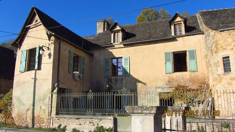 Ballade à Saint-Austremoine (Aveyron), Saint-Austremoine