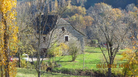 Ballade à Saint-Austremoine (Aveyron), Saint-Austremoine vue sur le bas