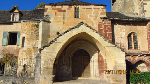 Ballade à Saint-Austremoine (Aveyron), Eglise romane de st-A.