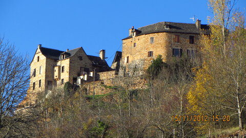 Ballade à Saint-Austremoine (Aveyron), Hameau