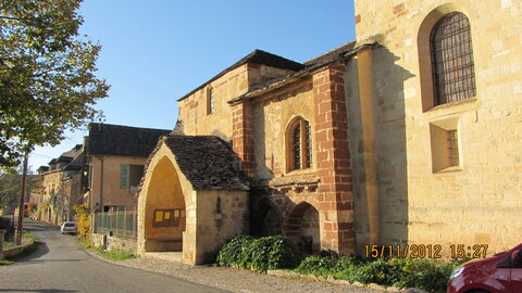 Ballade à Saint-Austremoine (Aveyron), Eglise romane de st-A.et rue principale et unique