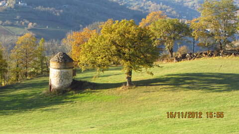 Ballade à Saint-Austremoine (Aveyron), En dessus St Austremoine
