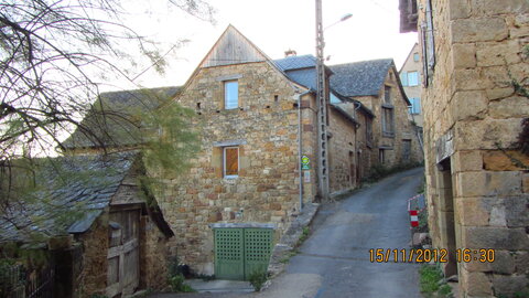 Ballade à Saint-Austremoine (Aveyron), Fontcoussergues