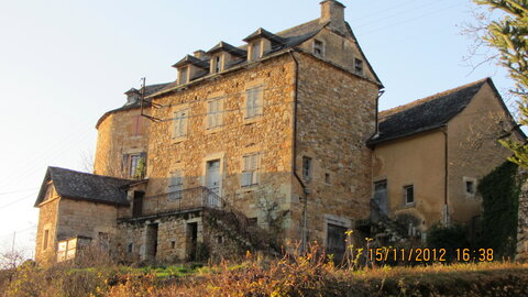 Ballade à Saint-Austremoine (Aveyron), Hameau entre Fontcoussergues et Saint-Austremoine