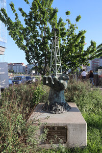 20250501 Vienne, IMG_8859 Monument « Mano Mineral »
