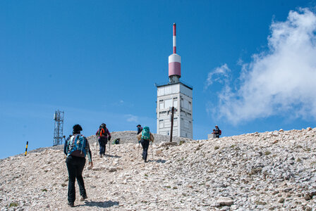 LES DENTELLES DE MONTMIRAIL 3eme jour 13 mai 2025 Le sommet du Ventoux par le versant nord, DSC_0225