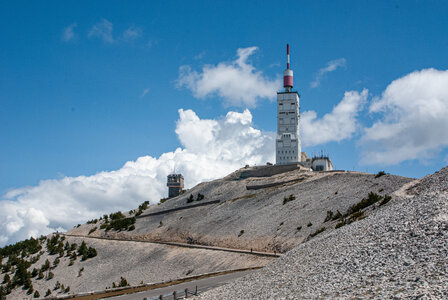 LES DENTELLES DE MONTMIRAIL 3eme jour 13 mai 2025 Le sommet du Ventoux par le versant nord, DSC_0234