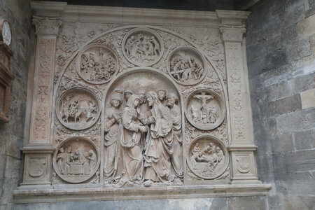 2025_05_06 Vienne, IMG_8952 Bas relief de la cathédrale Saint-Etienne