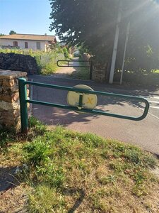 Parking école, 20250620_182327