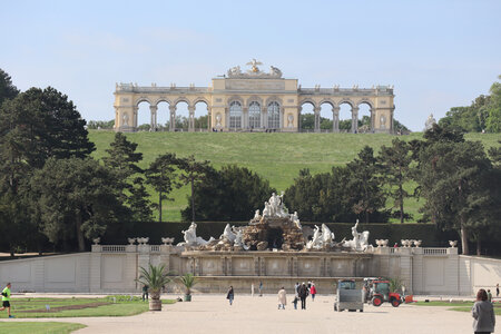 2025 05 07 Vienne, IMG_8974 La fontaine de Neptune et la Gloriette du château de Schönbrunn
