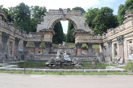 2025 05 07 Vienne, IMG_8992 Parc de Schönbrunn : la ruine romaine