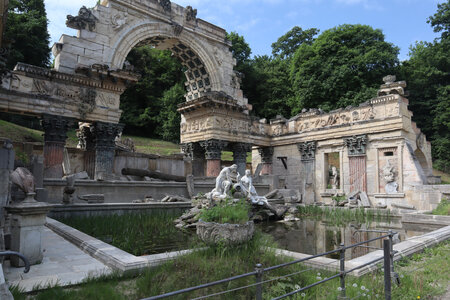 2025 05 07 Vienne, IMG_8993 Parc de Schönbrunn : la ruine romaine